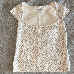 Brandy Melville Blue and Cream Patterned Top